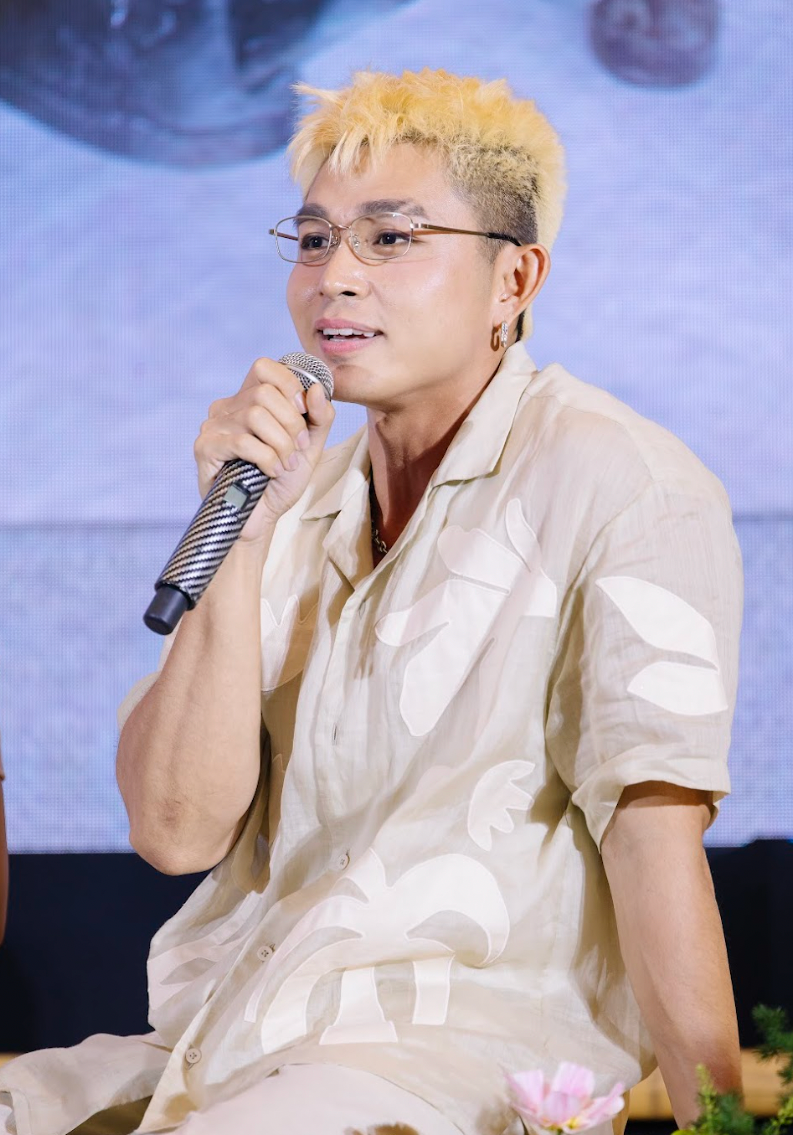 4 nam nghệ sĩ từ chương trình Anh trai vượt ngàn chông gai là thành viên chính của Gia đình Haha.