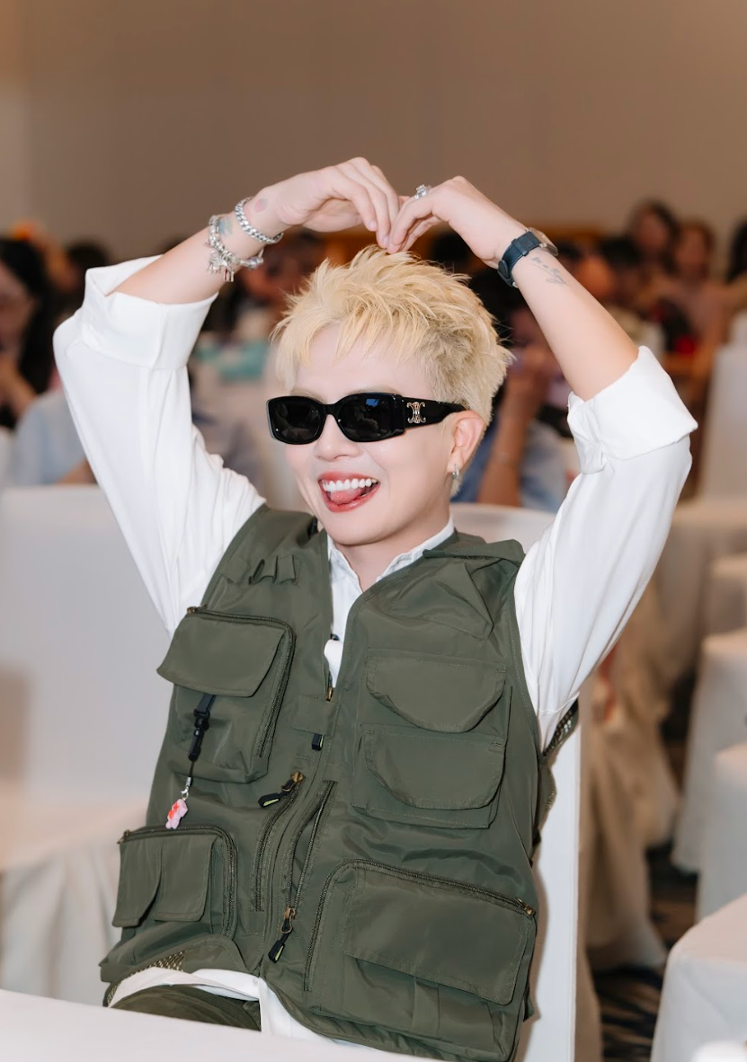 4 nam nghệ sĩ từ chương trình Anh trai vượt ngàn chông gai là thành viên chính của Gia đình Haha.