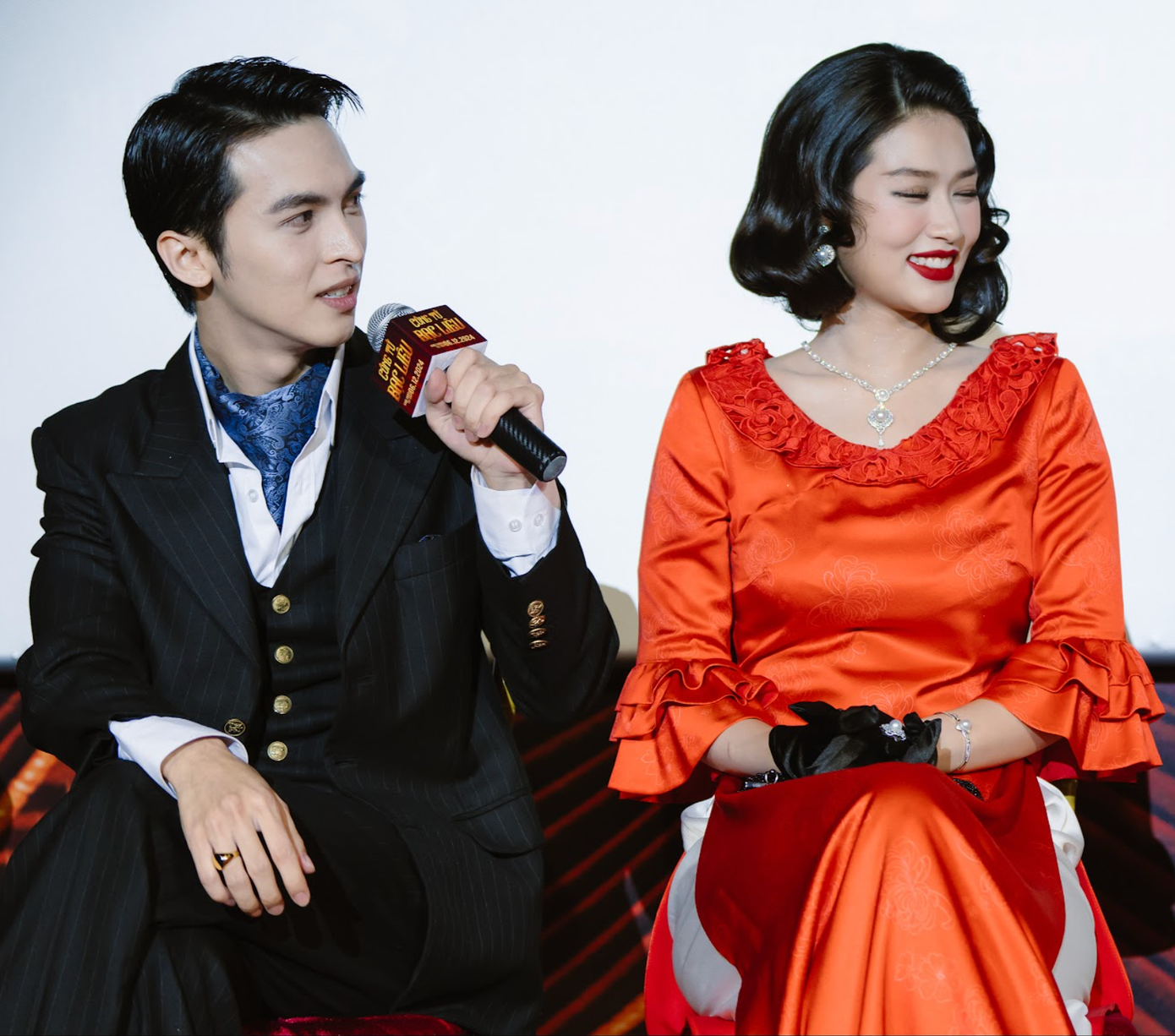 Dàn diễn viên Công tử Bạc Liêu tại buổi họp báo ra mắt phim. Dàn diễn viên Công tử Bạc Liêu tại buổi họp báo ra mắt phim.