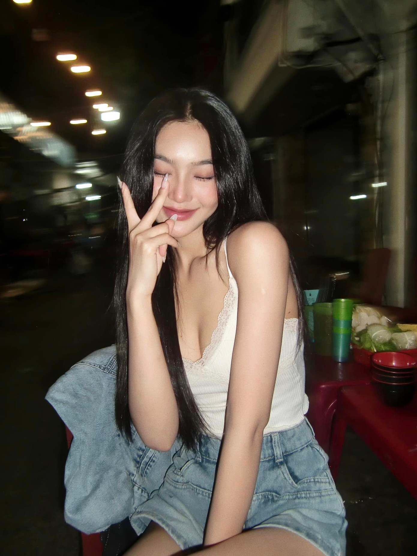 Nhờ hiệu ứng Chúng ta của 8 năm sau, nữ diễn viên hút hàng nghìn lượt tương tác khi chia sẻ hình ảnh mới. Nhờ hiệu ứng Chúng ta của 8 năm sau, nữ diễn viên hút hàng nghìn lượt tương tác khi chia sẻ hình ảnh mới.