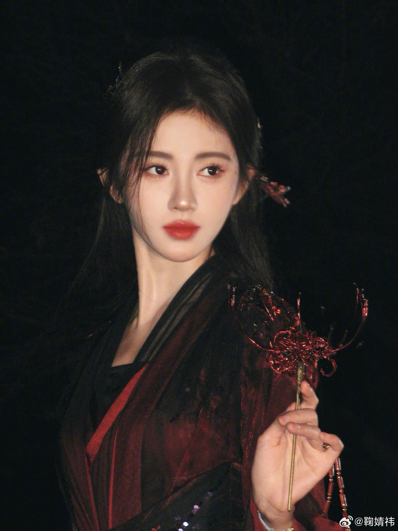 Cúc Tịnh Y nổi tiếng với danh xưng &quot;Mỹ nhân 4000 năm&quot;, cô bị cáo buộc phẫu thuật thẩm mỹ.