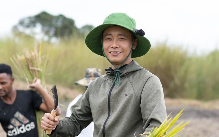 Quang Linh Vlog nói bị kẻ xấu tấn công tài khoản Facebook 2,2 triệu người theo dõi. Quang Linh Vlog nói bị kẻ xấu tấn công tài khoản Facebook 2,2 triệu người theo dõi.