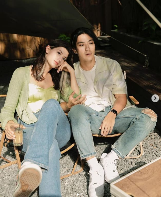 Karina và chồng hoạt động tại thị trường Trung Quốc. Karina và chồng hoạt động tại thị trường Trung Quốc.