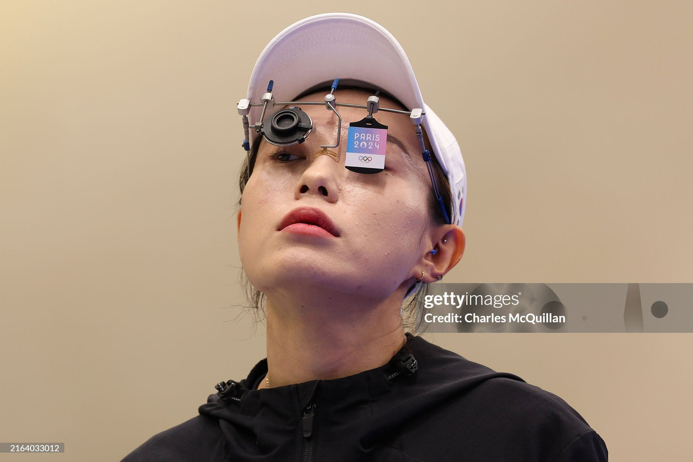 Kim Ye Ji, sinh năm 1992, vừa giành huy chương bạc Olympic Paris 2024 ở nội dung súng ngắn hơi 10 m nữ, đánh bại vận động viên Manu Bhaker của Ấn Độ với cách biệt chỉ 0,1 điểm. Cô đang là cái tên “sốt xình xịch” trên mạng xã hội bởi ngoại hình và thần thái ngầu, tự tin. Kim Ye Ji, sinh năm 1992, vừa giành huy chương bạc Olympic Paris 2024 ở nội dung súng ngắn hơi 10 m nữ, đánh bại vận động viên Manu Bhaker của Ấn Độ với cách biệt chỉ 0,1 điểm. Cô đang là cái tên “sốt xình xịch” trên mạng xã hội bởi ngoại hình và thần thái ngầu, tự tin.