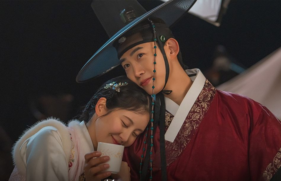 Phim có nhiều cảnh hôn nóng bỏng nhưng không kéo nổi rating. Phim có nhiều cảnh hôn nóng bỏng nhưng không kéo nổi rating.