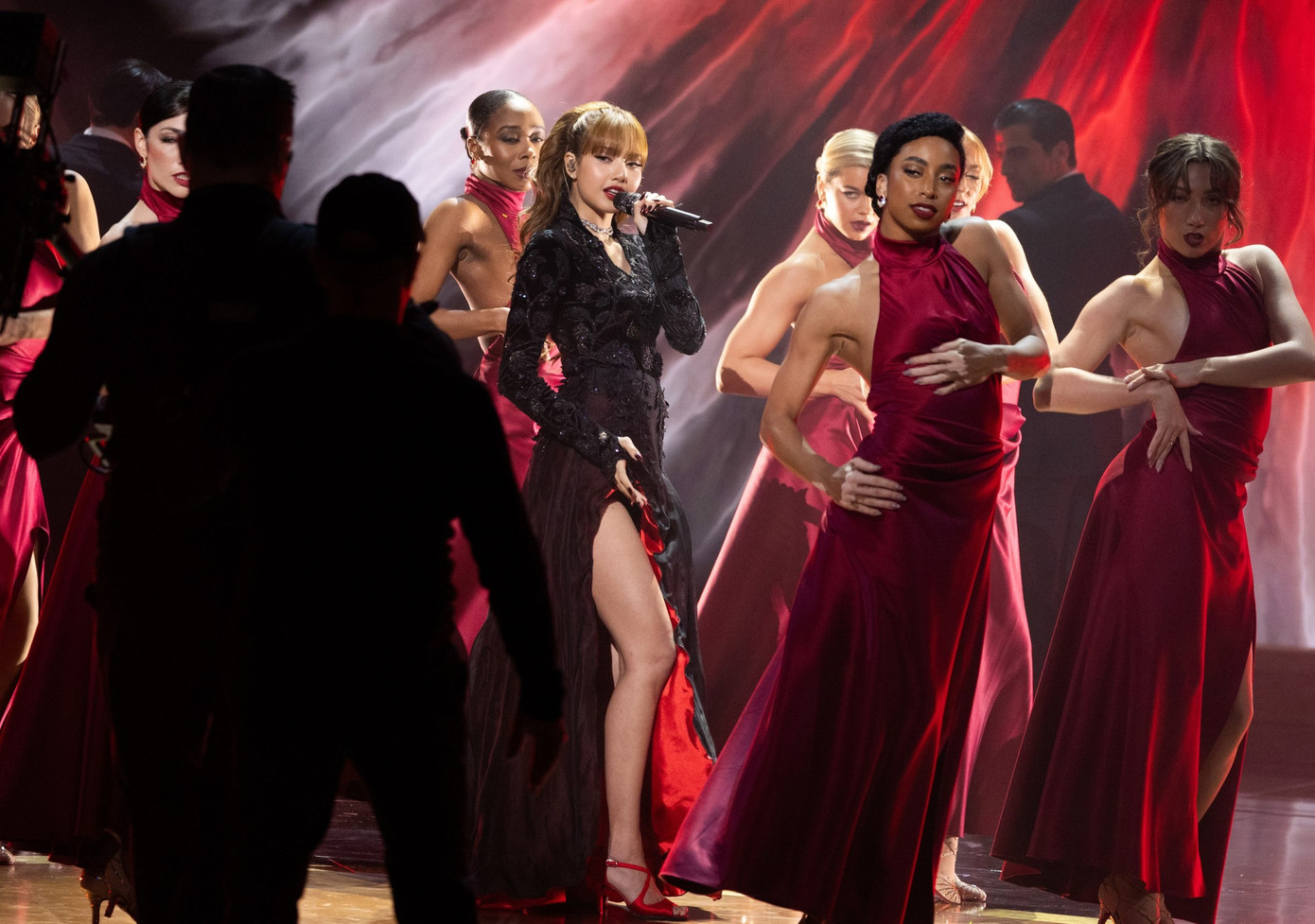 Màn tri ân James Bond bị cho là khó hiểu và tệ nhất trong đêm trao giải Oscar 2025, theo Entertainment Weekly. Màn tri ân James Bond bị cho là khó hiểu và tệ nhất trong đêm trao giải Oscar 2025, theo Entertainment Weekly.