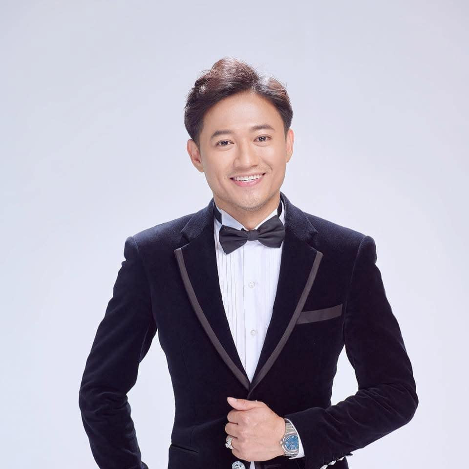 Diễn viên Quý Bình qua đời ở tuổi 41. Diễn viên Quý Bình qua đời ở tuổi 41.