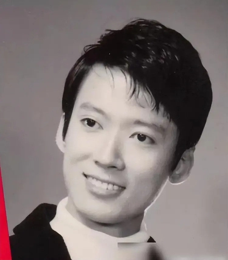 Phương Cương lúc trẻ.