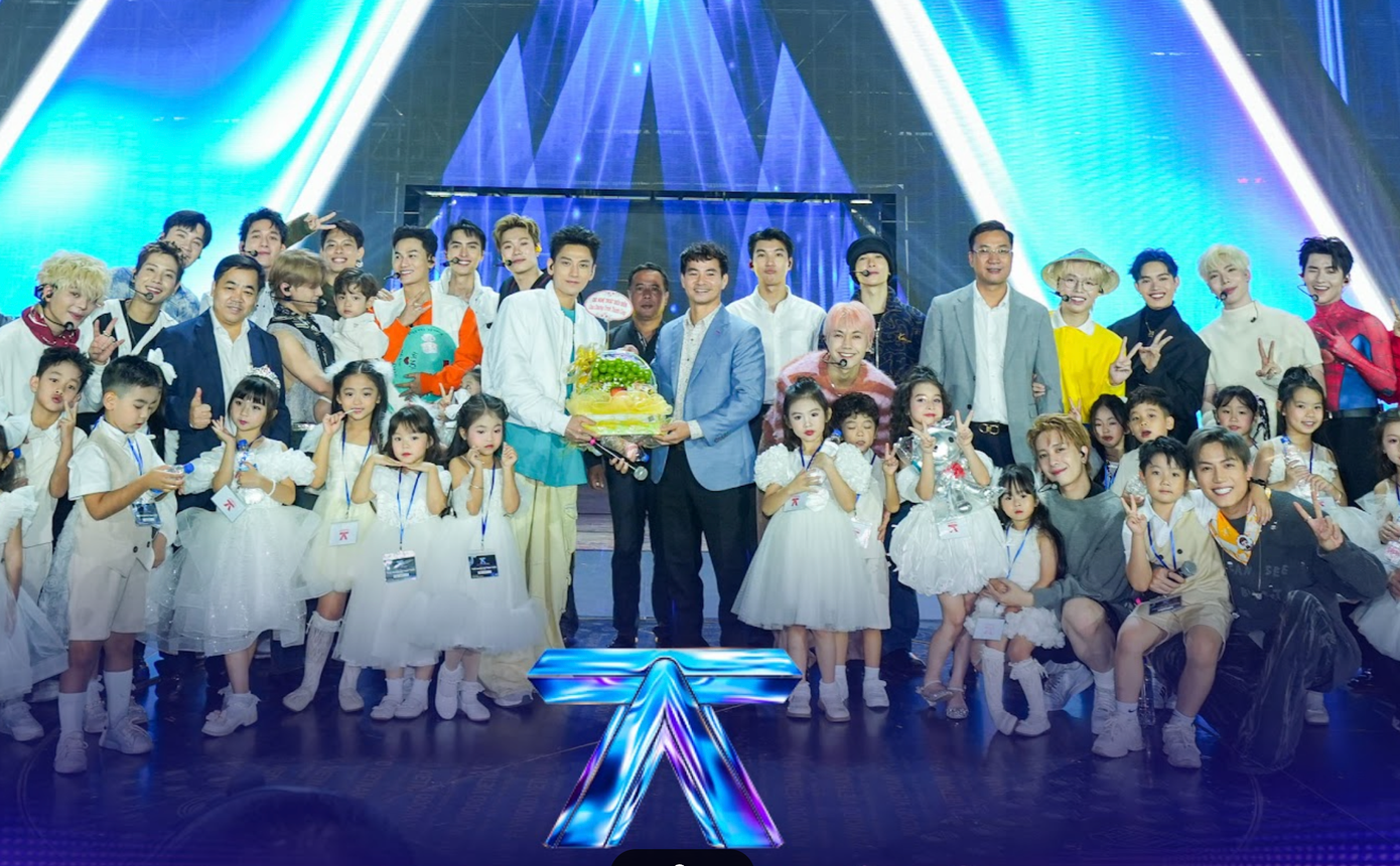 Các anh trai tổng duyệt đến 3-4h sáng, gấp rút chuẩn bị cho hai đêm concert ở Thủ đô. Ảnh: BTC.