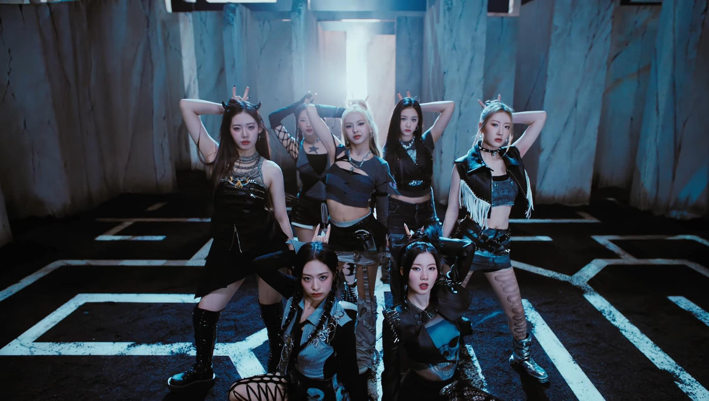 Babymonster ra mắt lần thứ hai khi "át chủ bài" Ahyeon trở lại. Babymonster ra mắt lần thứ hai khi "át chủ bài" Ahyeon trở lại.