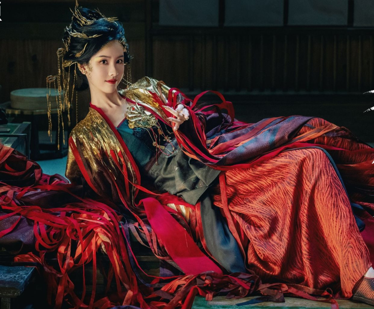 Vai nổi bật của Trần Đô Linh hầu hết là nhân vật phụ. Xuất hiện với vai cameo trong Vĩnh dạ tinh hà, nữ diễn viên gây ấn tượng mạnh nhờ tạo hình yêu quái Kính Yêu có dung mạo sắc sảo dù đất diễn không nhiều.