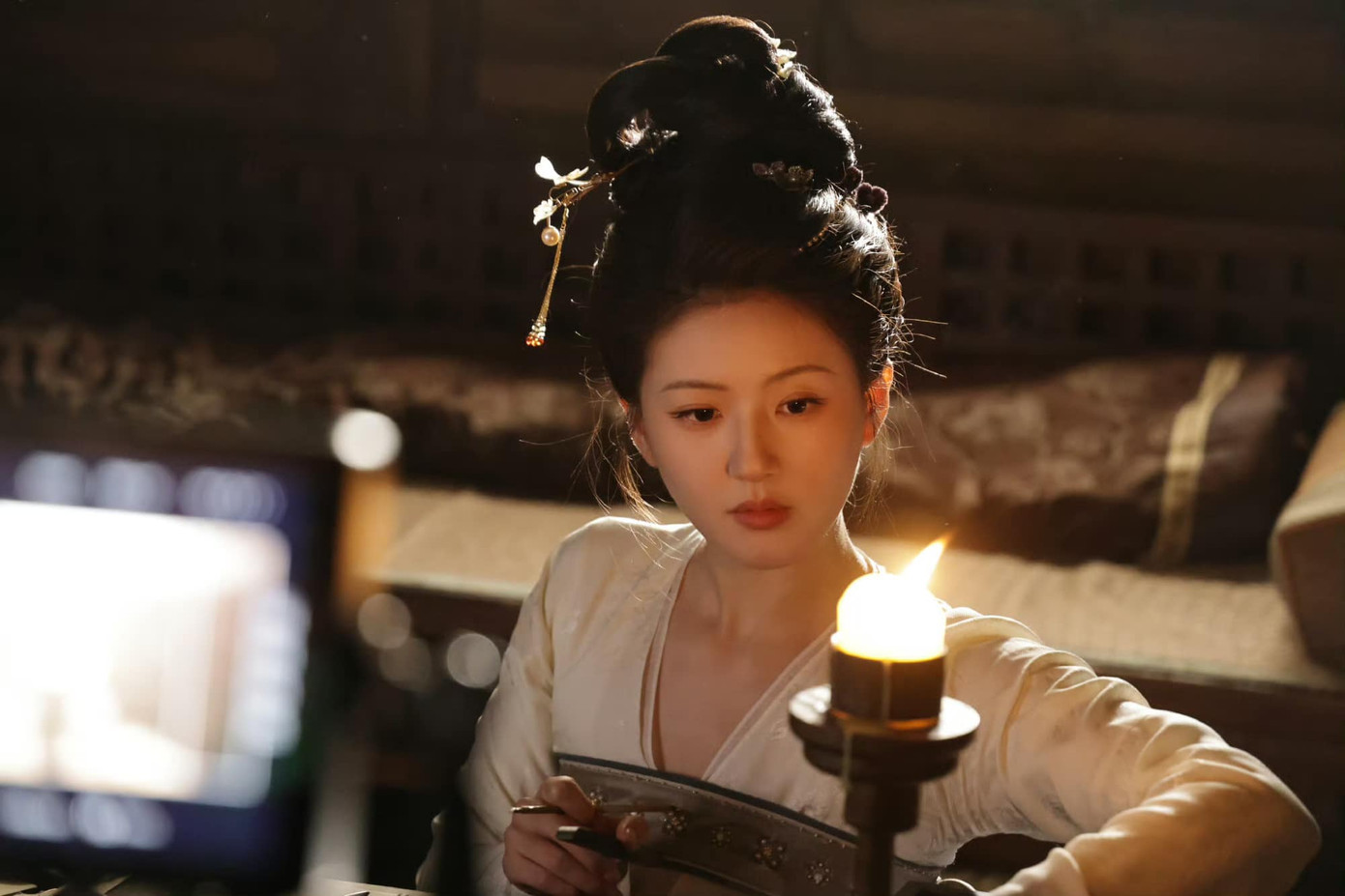 Triệu Lộ Tư tạm ngưng hoạt động, cấp cứu tại bệnh viện vì gặp vấn đề thể chất, rối loạn ngôn ngữ. Triệu Lộ Tư tạm ngưng hoạt động, cấp cứu tại bệnh viện vì gặp vấn đề thể chất, rối loạn ngôn ngữ.