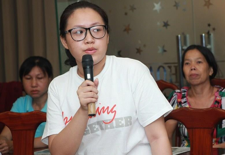 Lễ trao học bổng và tọa đàm 'Nâng bước sinh viên-Chắp cánh tương lai' ảnh 4