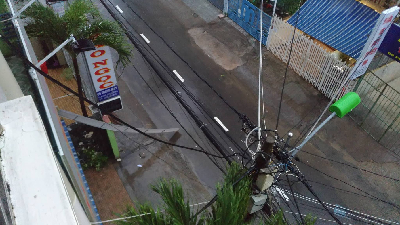 Nhiều người thiệt mạng vì bão Damrey quét qua ảnh 84