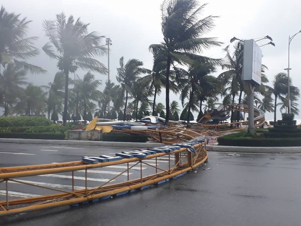 Nhiều người thiệt mạng vì bão Damrey quét qua ảnh 64