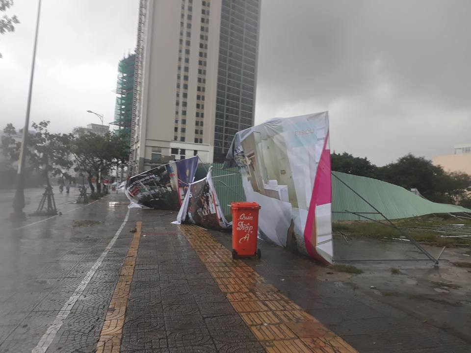 Nhiều người thiệt mạng vì bão Damrey quét qua ảnh 59