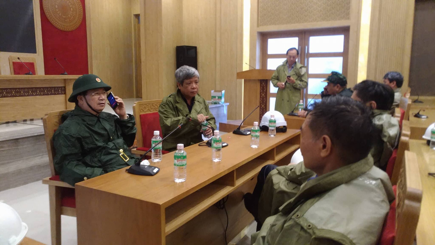 Nhiều người thiệt mạng vì bão Damrey quét qua ảnh 42