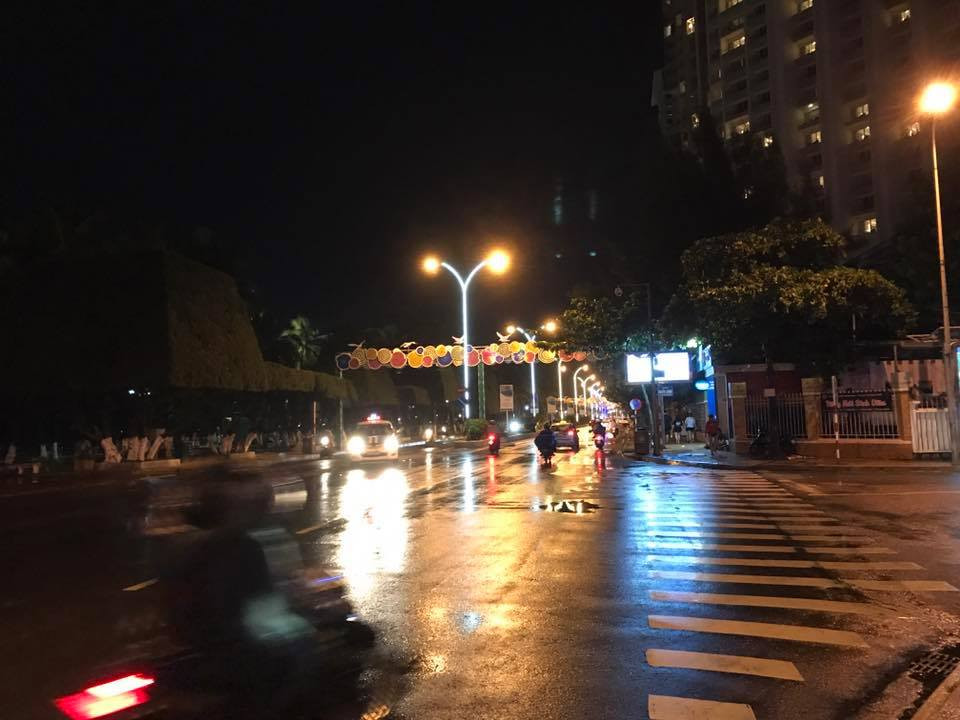 Nhiều người thiệt mạng vì bão Damrey quét qua ảnh 94