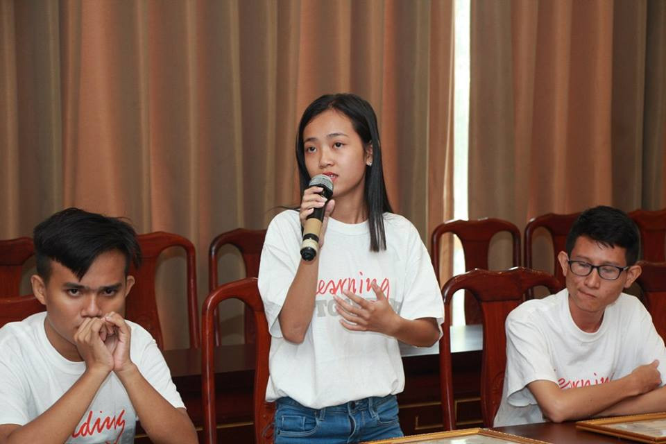 Lễ trao học bổng và tọa đàm 'Nâng bước sinh viên-Chắp cánh tương lai' ảnh 5