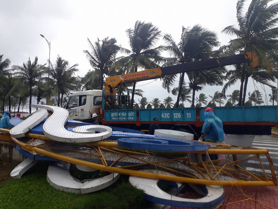 Nhiều người thiệt mạng vì bão Damrey quét qua ảnh 29