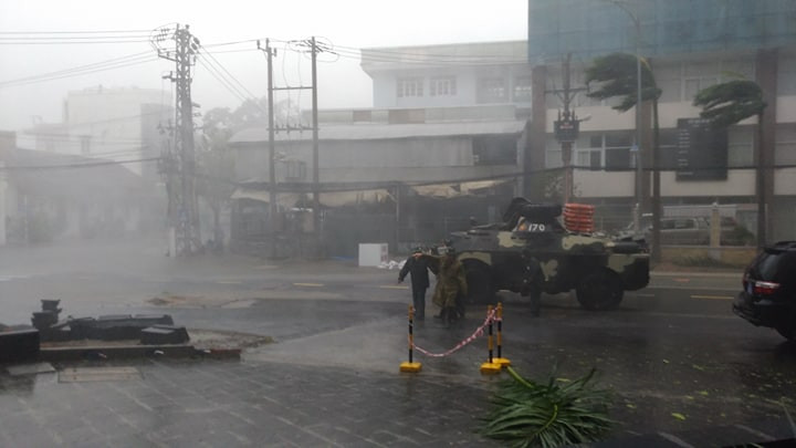 Nhiều người thiệt mạng vì bão Damrey quét qua ảnh 70