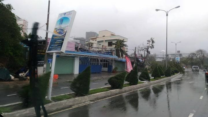 Nhiều người thiệt mạng vì bão Damrey quét qua ảnh 40