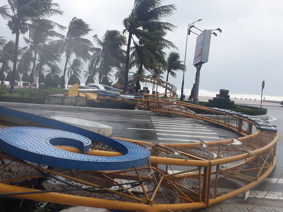 Nhiều người thiệt mạng vì bão Damrey quét qua ảnh 63