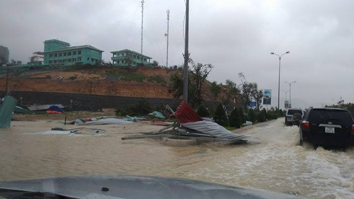 Nhiều người thiệt mạng vì bão Damrey quét qua ảnh 41
