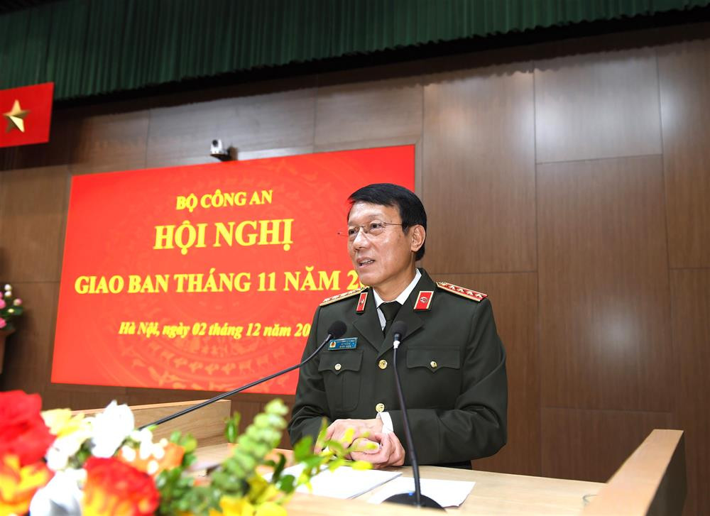 Bộ trưởng Lương Tam Quang chủ trì Hội nghị. Bộ trưởng Lương Tam Quang chủ trì Hội nghị.