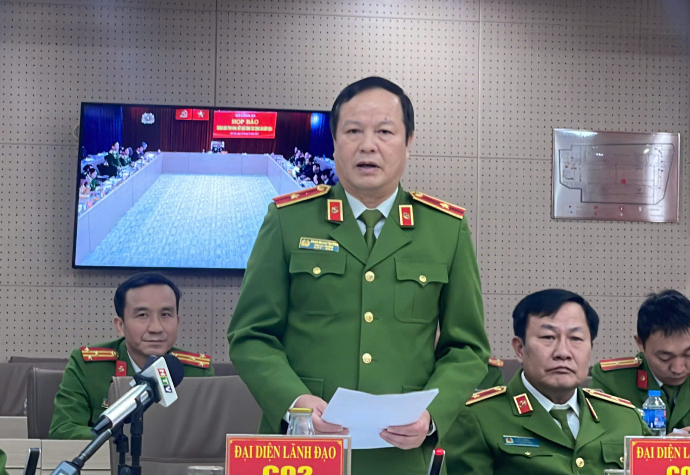 Thiếu tướng Phan Mạnh Trường, Phó Cục trưởng Cục Cảnh sát Hình sự thông tin tại buổi họp báo. Ảnh: Phạm Nam. Thiếu tướng Phan Mạnh Trường, Phó Cục trưởng Cục Cảnh sát Hình sự thông tin tại buổi họp báo. Ảnh: Phạm Nam.