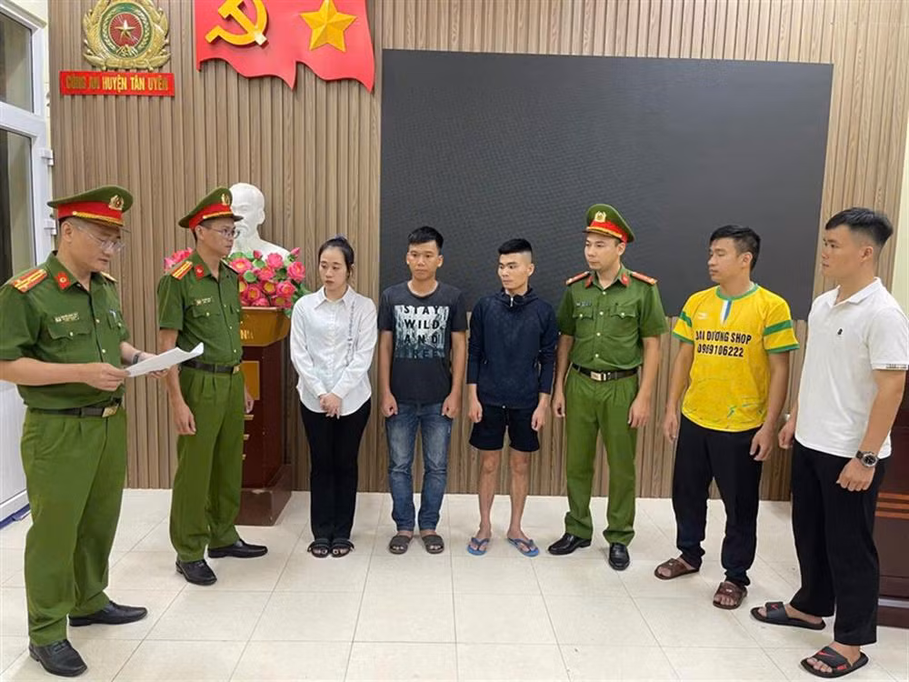 Các đối tượng bị bắt giữ. Các đối tượng bị bắt giữ.