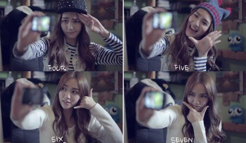 Giới trẻ có rất nhiều biểu cảm khi chụp ảnh