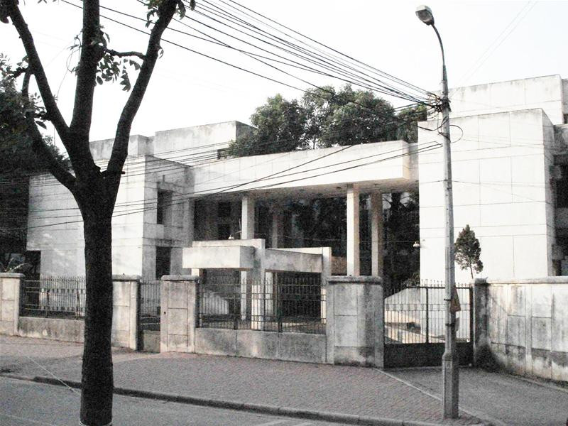 Khu nhà, đất tại địa chỉ số 300 Kim Mã có diện tích 3.200m2 do đại sứ quán nước ngoài tại Hà Nội quản lý