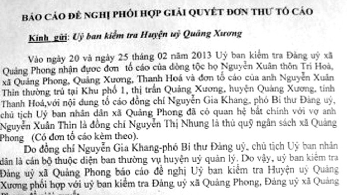 Báo cáo của Đảng ủy xã Quảng Phong - Ảnh: Hà Đồng