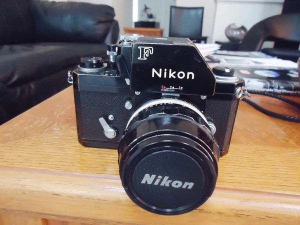 Chiếc máy ảnh Nikon -F Ronald dùng chụp cảnh thảm sát 43 năm về trước