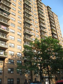 Tòa nhà 1520 Sedgwick ở Bronx là nơi Kool Herc đã tạo những viên gạch nền cho dòng nhạc hip-hop