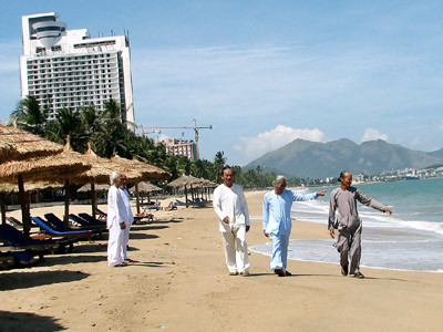 Khách du lịch đến thăm Nha Trang