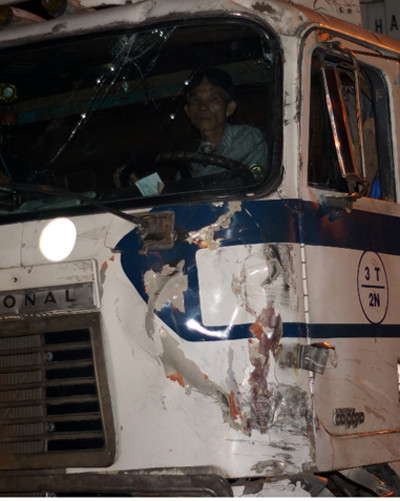 Cả hai tài xế đều không bị thương. 