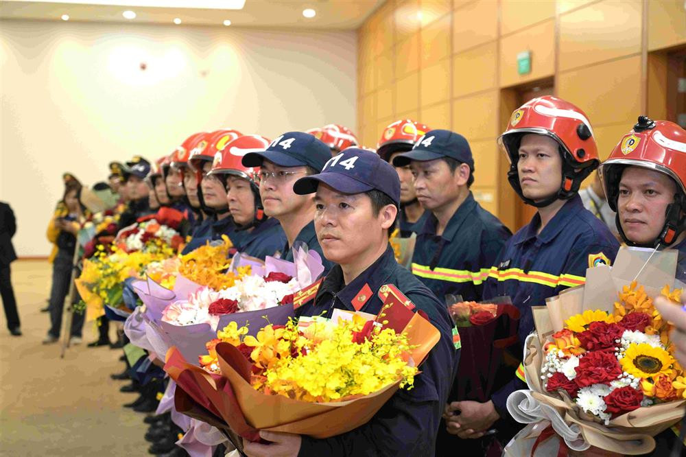 Đoàn công tác Bộ Công an thực hiện nhiệm vụ cứu nạn, cứu hộ tại Myanmar. Đoàn công tác Bộ Công an thực hiện nhiệm vụ cứu nạn, cứu hộ tại Myanmar.