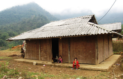 Ngôi nhà của vợ chồng Sầm A Vử. Ngôi nhà của vợ chồng Sầm A Vử