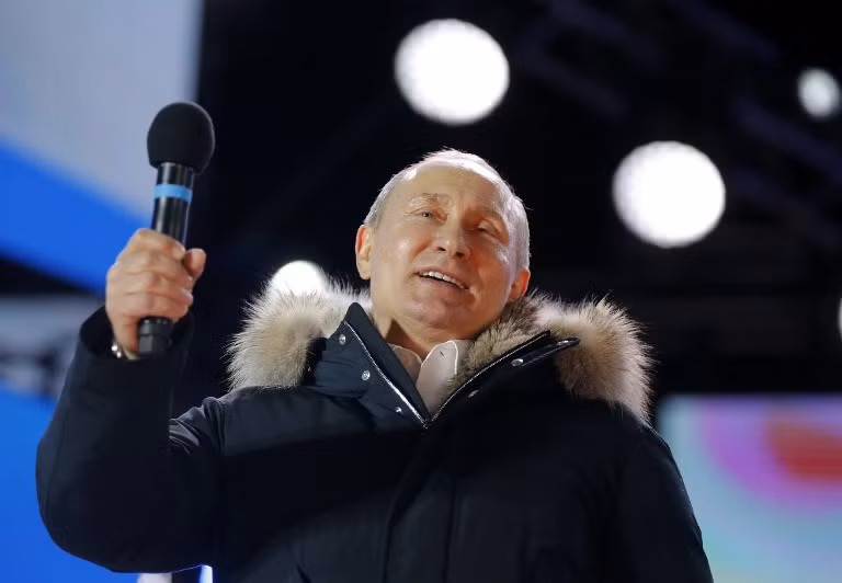 Vladimir Putin – Từ sĩ quan KGB tới ông chủ Điện Kremlin ảnh 7 Vladimir Putin – Từ sĩ quan KGB tới ông chủ Điện Kremlin ảnh 7