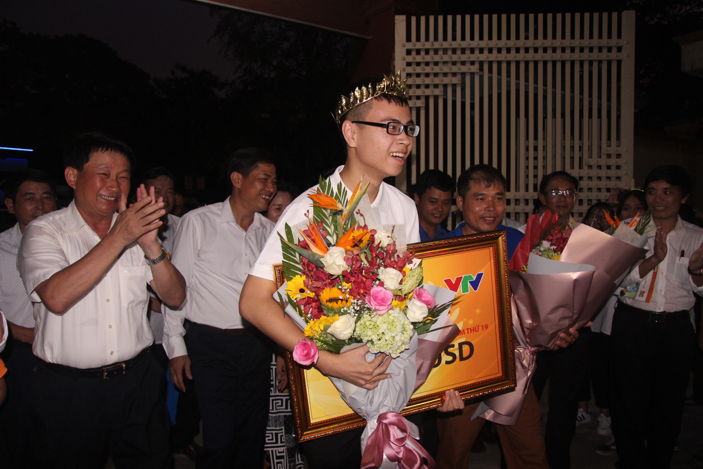 Quán quân Olympia 2019 Trần Thế Trung 'về nhà' ảnh 3