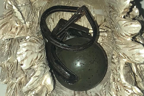 Tin mới vụ người đàn ông ôm lựu đạn cố thủ 14 giờ đồng hồ ảnh 2