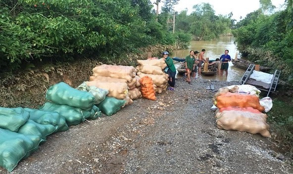 Mưa lũ khiến 5 người chết, người trồng bưởi đặc sản lo tổn thất trăm bề ảnh 11