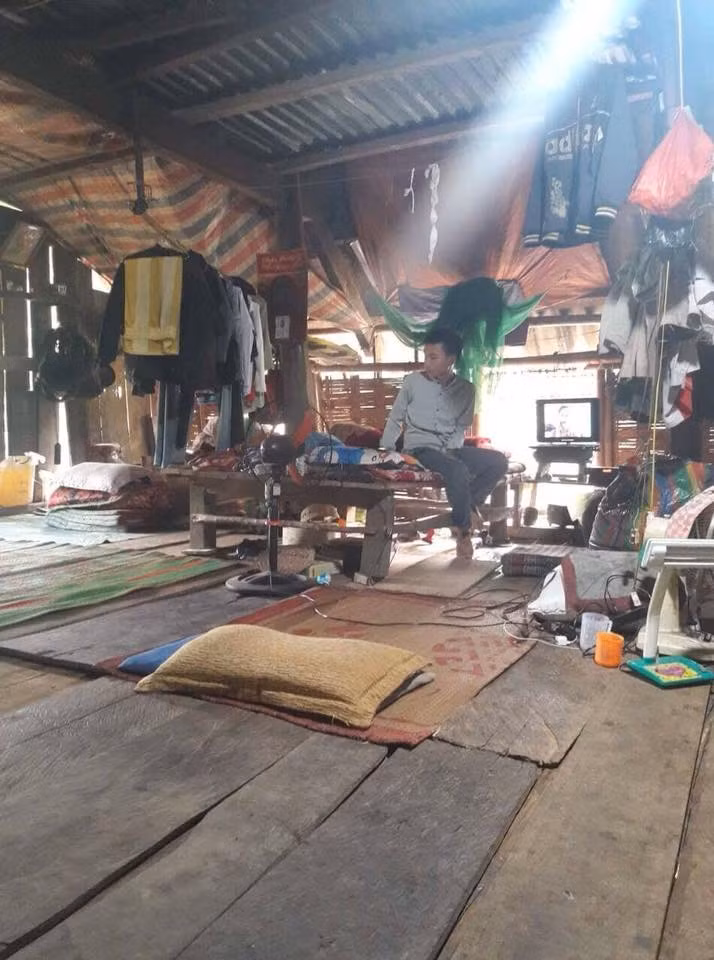 Rơi nước mắt với gia cảnh nam sinh bị trường Sỹ quan Thông tin trả về ảnh 2