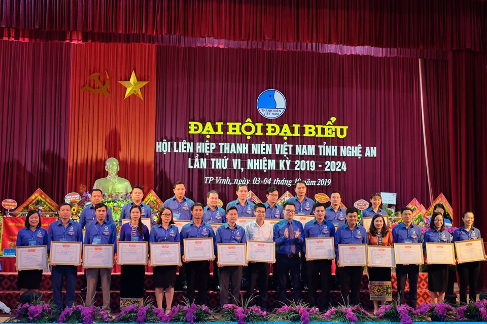 Khai mạc đại hội đại biểu Hội LHTN Việt Nam tỉnh Nghệ An lần thứ VI ảnh 5