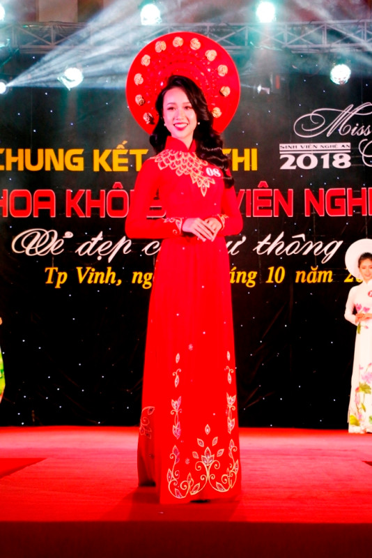 Nữ sinh ngành Giáo dục tiểu học trở thành Hoa khôi sinh viên Nghệ An ảnh 2