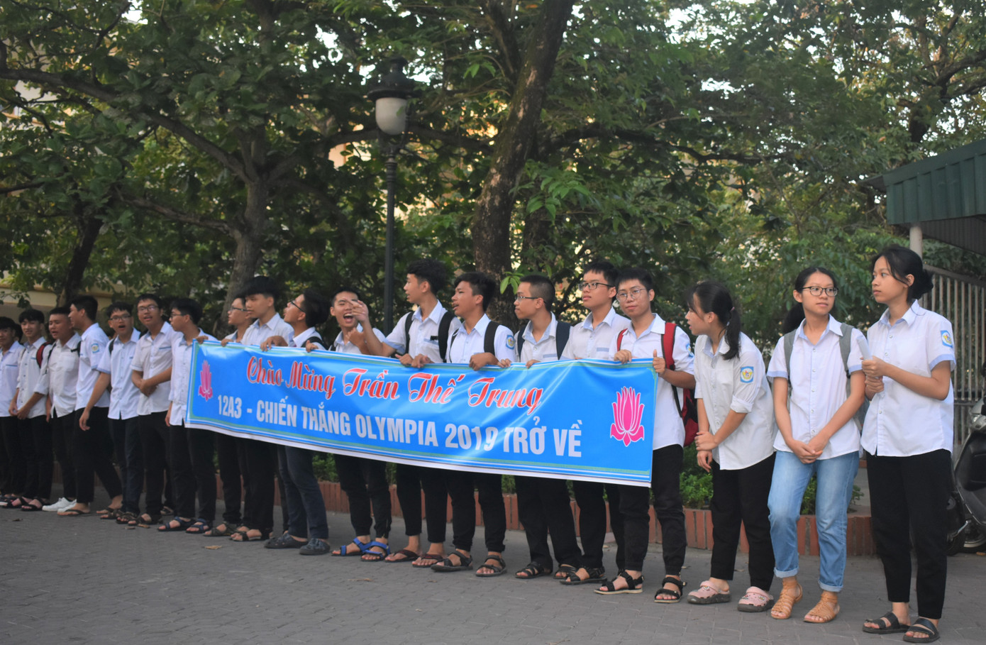 Quán quân Olympia 2019 Trần Thế Trung 'về nhà' ảnh 2