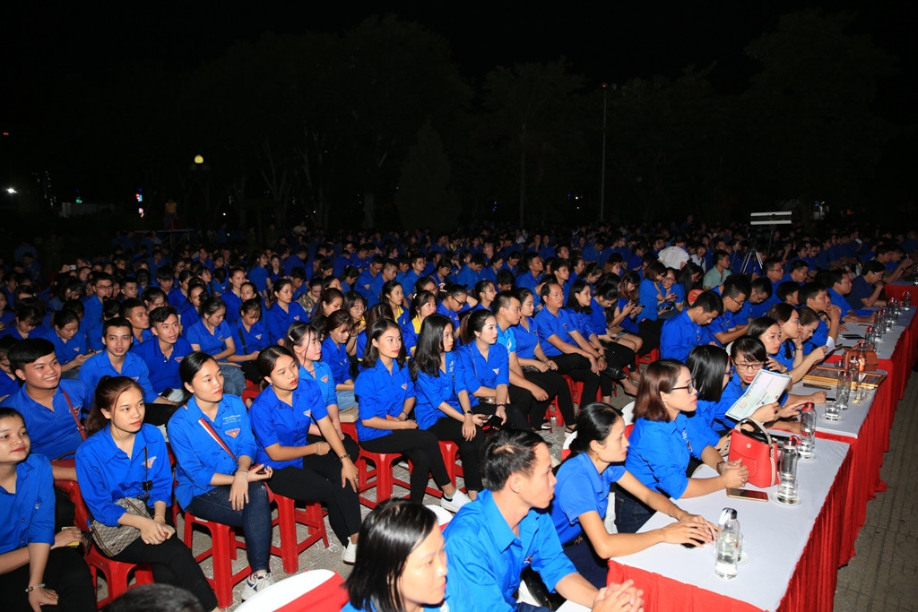 Hàng vạn thanh niên Nghệ An tham gia tình nguyện hè trong 20 năm ảnh 1