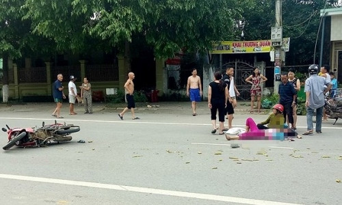 Người phụ nữ nguy kịch vì đâm phải chó chạy qua đường ảnh 1